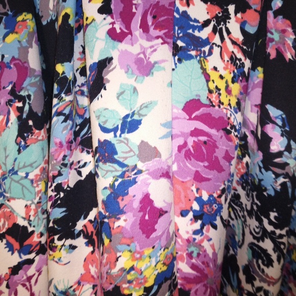 Floral knee length dress XL - Picture 2 of 5
